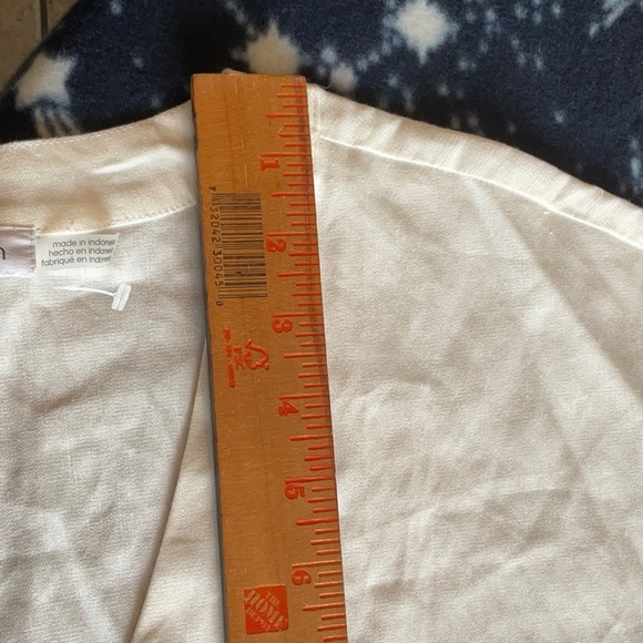 NWOT Calvin Klein Off-White Linen Blend Button Down Blouse in Size M. - Picture 7 of 12